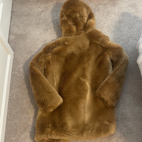 Faux Fur Coat 84 - Picture 5 of 10
